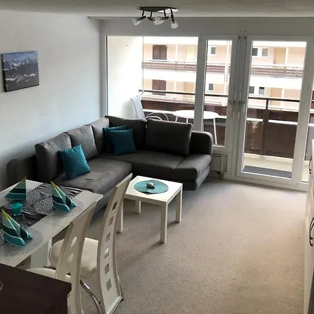 Sursilvana 18 Apartment *